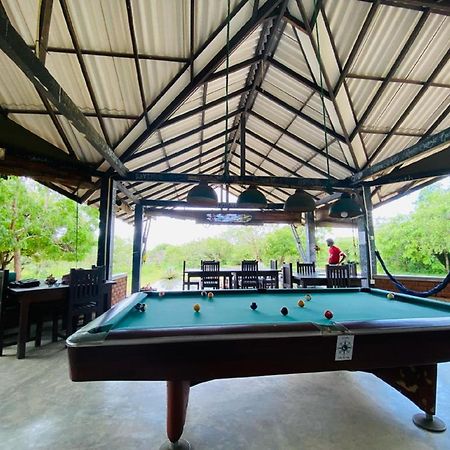 Yala Ying Yang Hostel & Camping Екстериор снимка