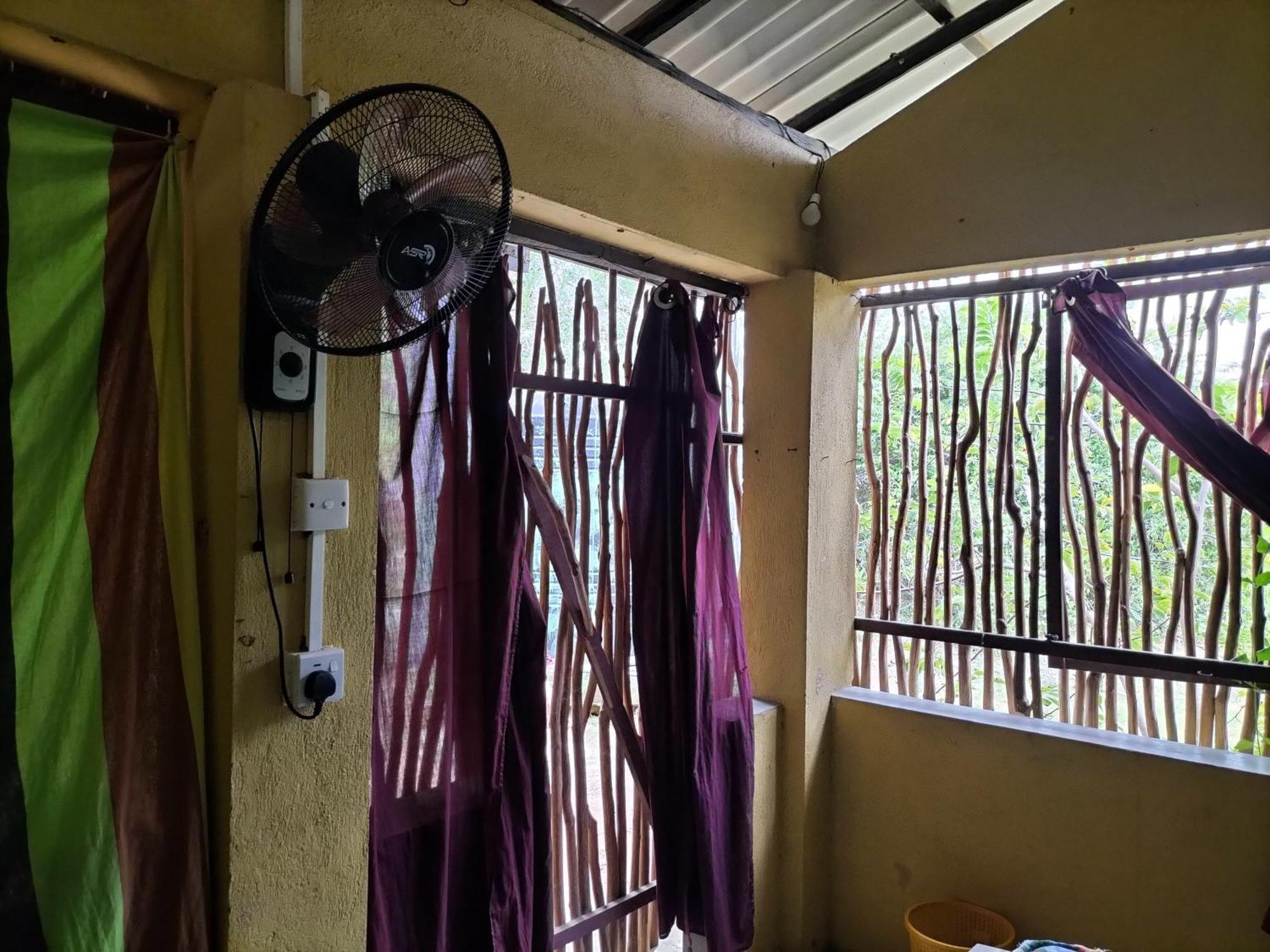 Yala Ying Yang Hostel & Camping Екстериор снимка
